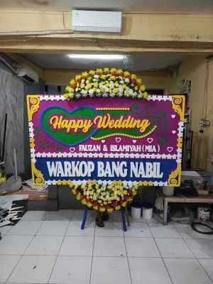 Papan Bunga di Nglongsor Tugu